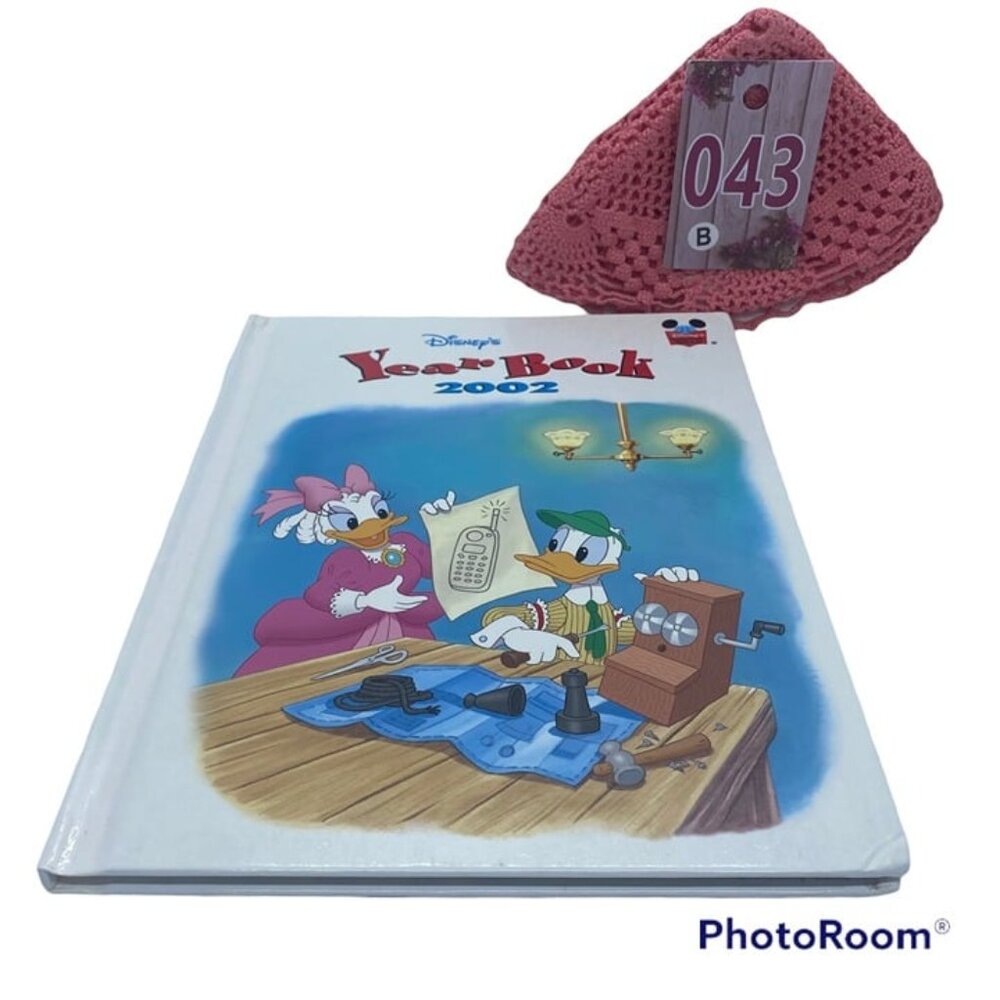 Vintage Disney's Collectors Year Book 2002